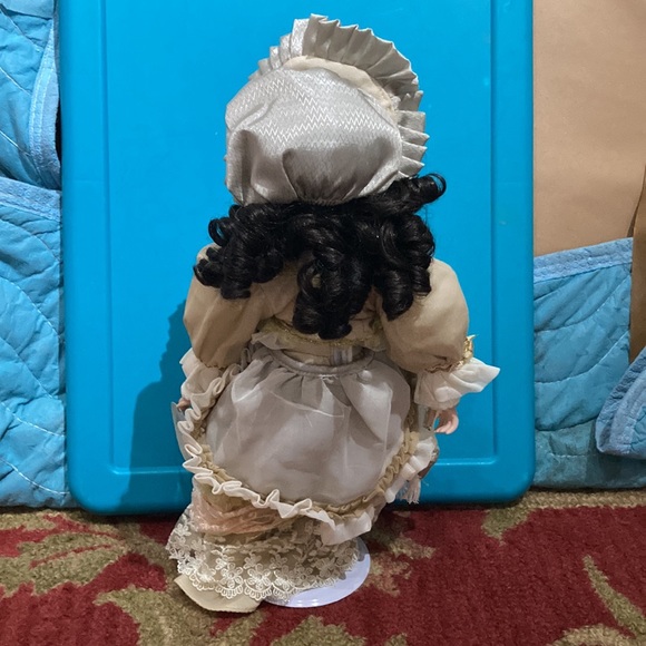 Porcelain doll - Picture 4 of 5